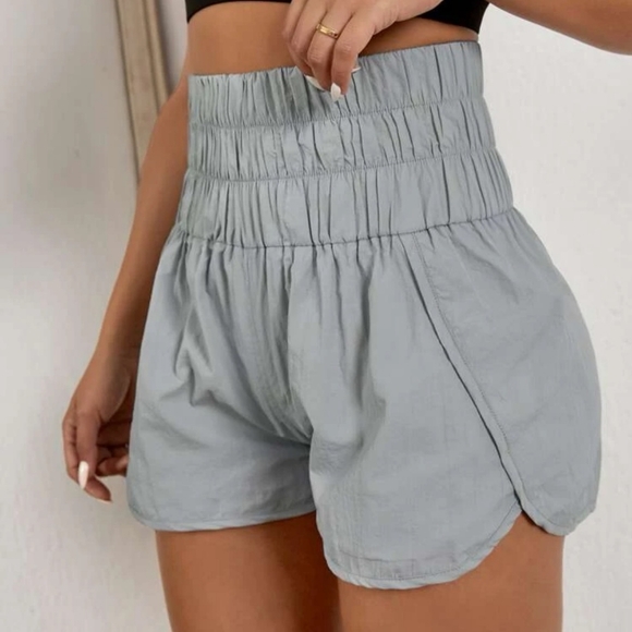 Athletic high waist shorts in light grey size S - Picture 3 of 9